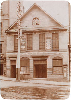 Photograph of building used as Bridge Street Synagogue