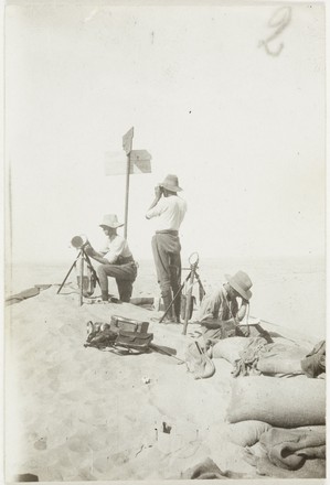 1st Light Horse Signallers at work on Sinai Desert