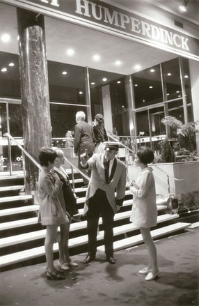 The Chevron Hotel, Kings Cross, 1970–71