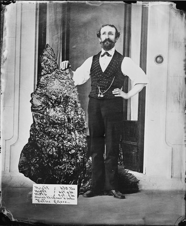 B.O. Holtermann with the Holtermann Nugget