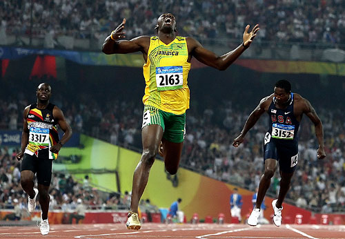 Usain Bolt wins men&rsquo;s 200m final at Beijing Olympic Games